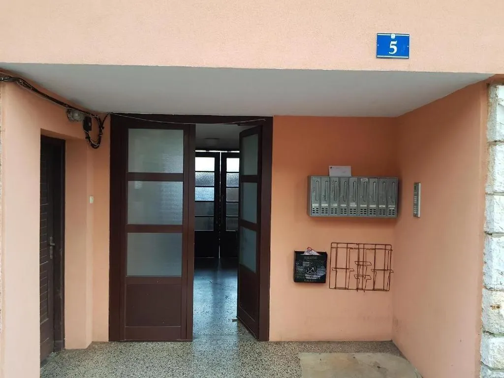 Apartments With A Parking Space Umag - 22348