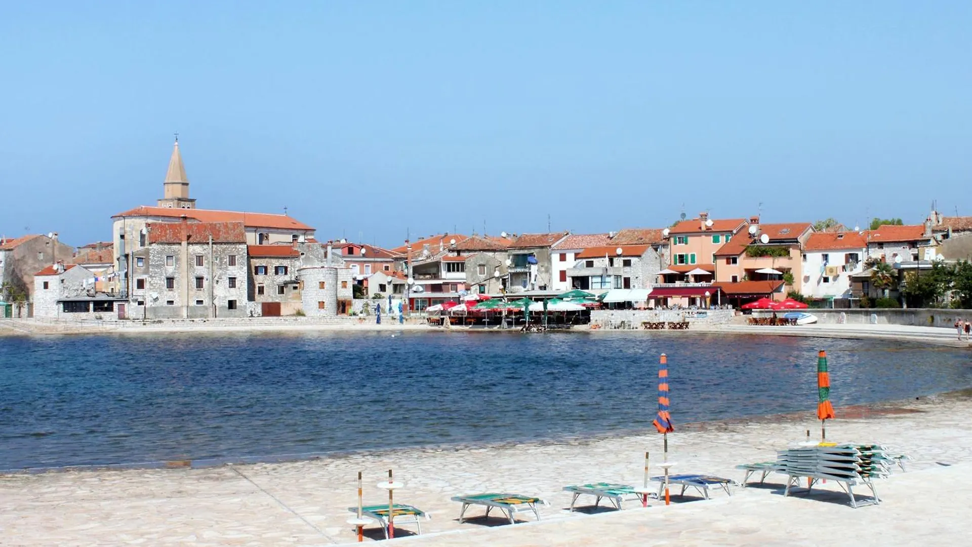 Apartments With A Parking Space Umag - 22348