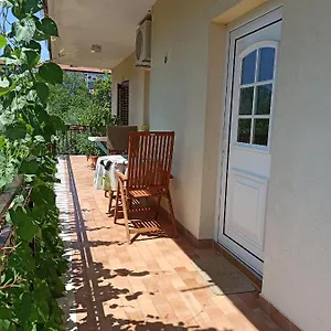 Apartment House Clara, Umag